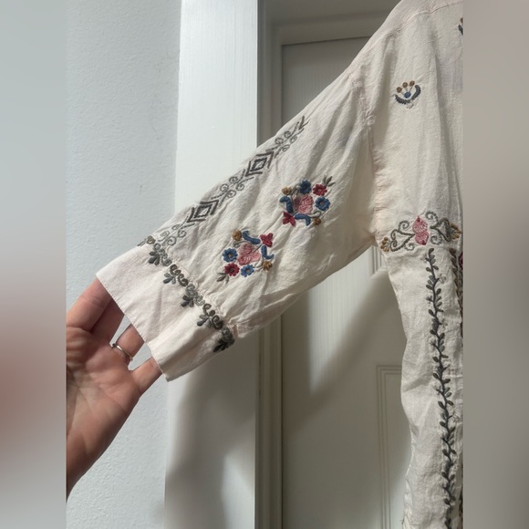 Elegant Embroidered Button Down Shirt - Cream - Picture 2 of 13